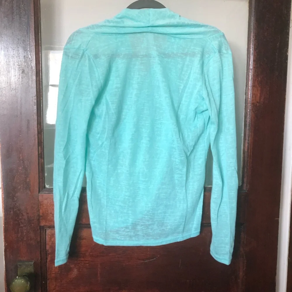 2/$10Hua Lan Mint Green Cowl Neck Long Sleeve Lightweight Soft & Cozy Top Size M - Picture 2 of 8